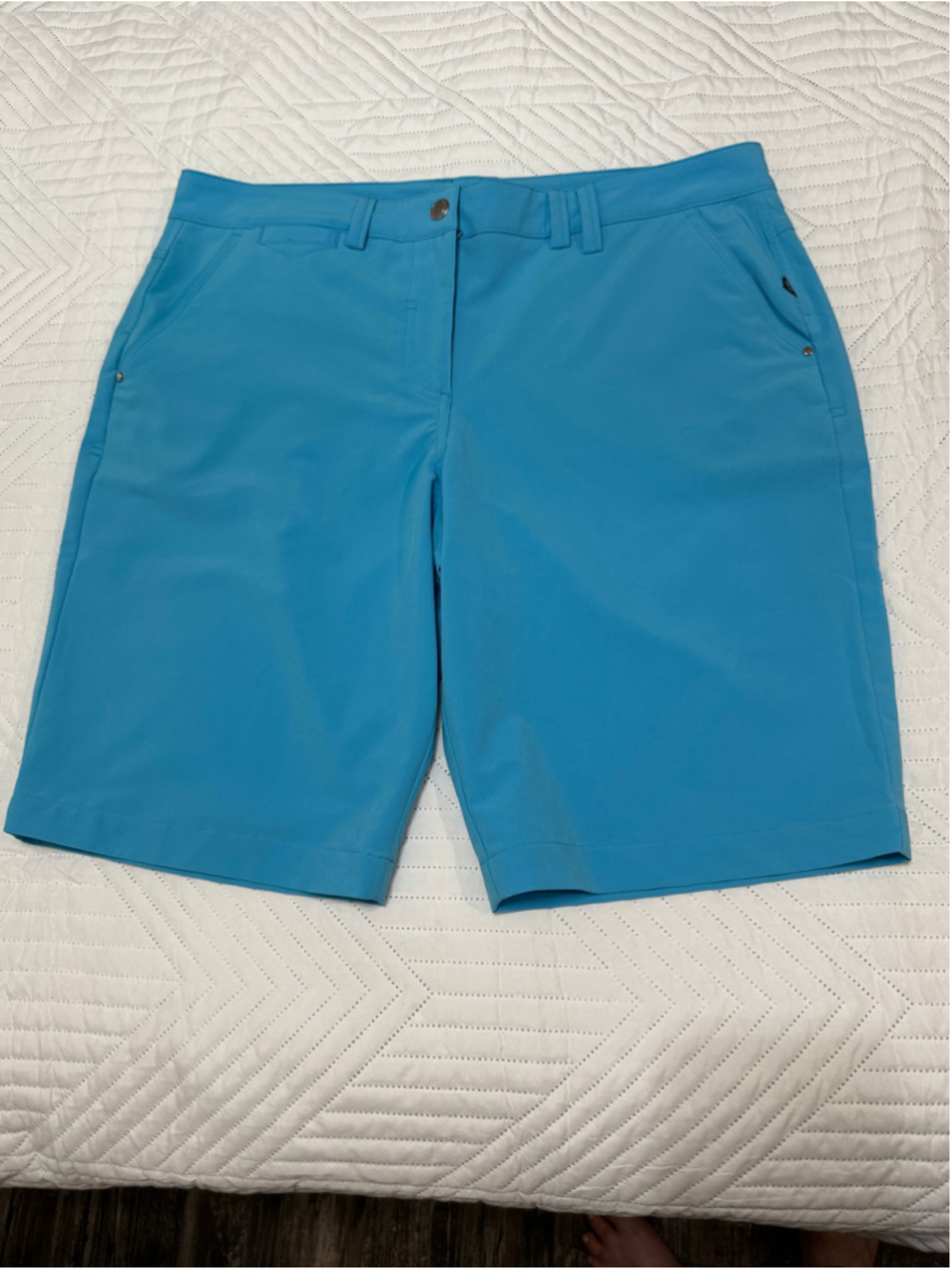Women's Nivo Athletic Shorts Size 12 Blue
